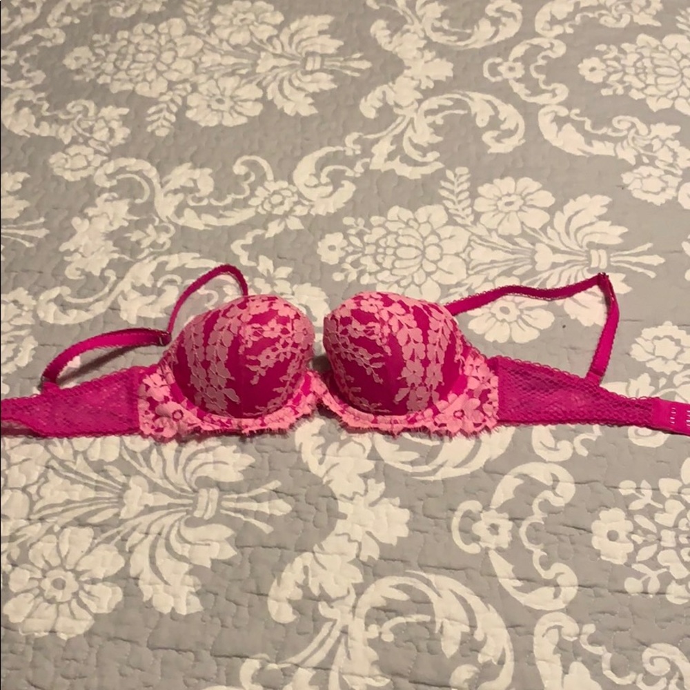 VS Bra